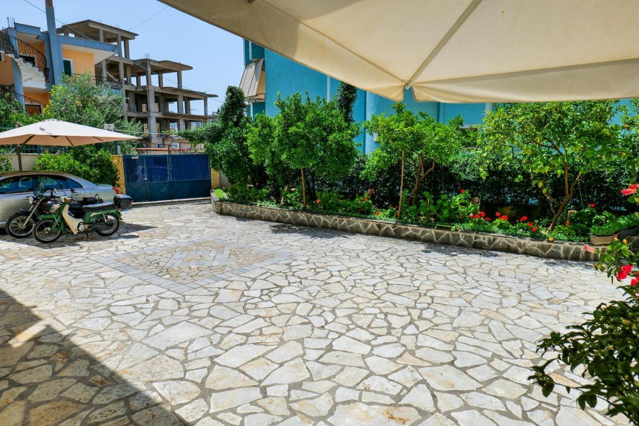 Elidon Apartments Sarandë Esterno foto